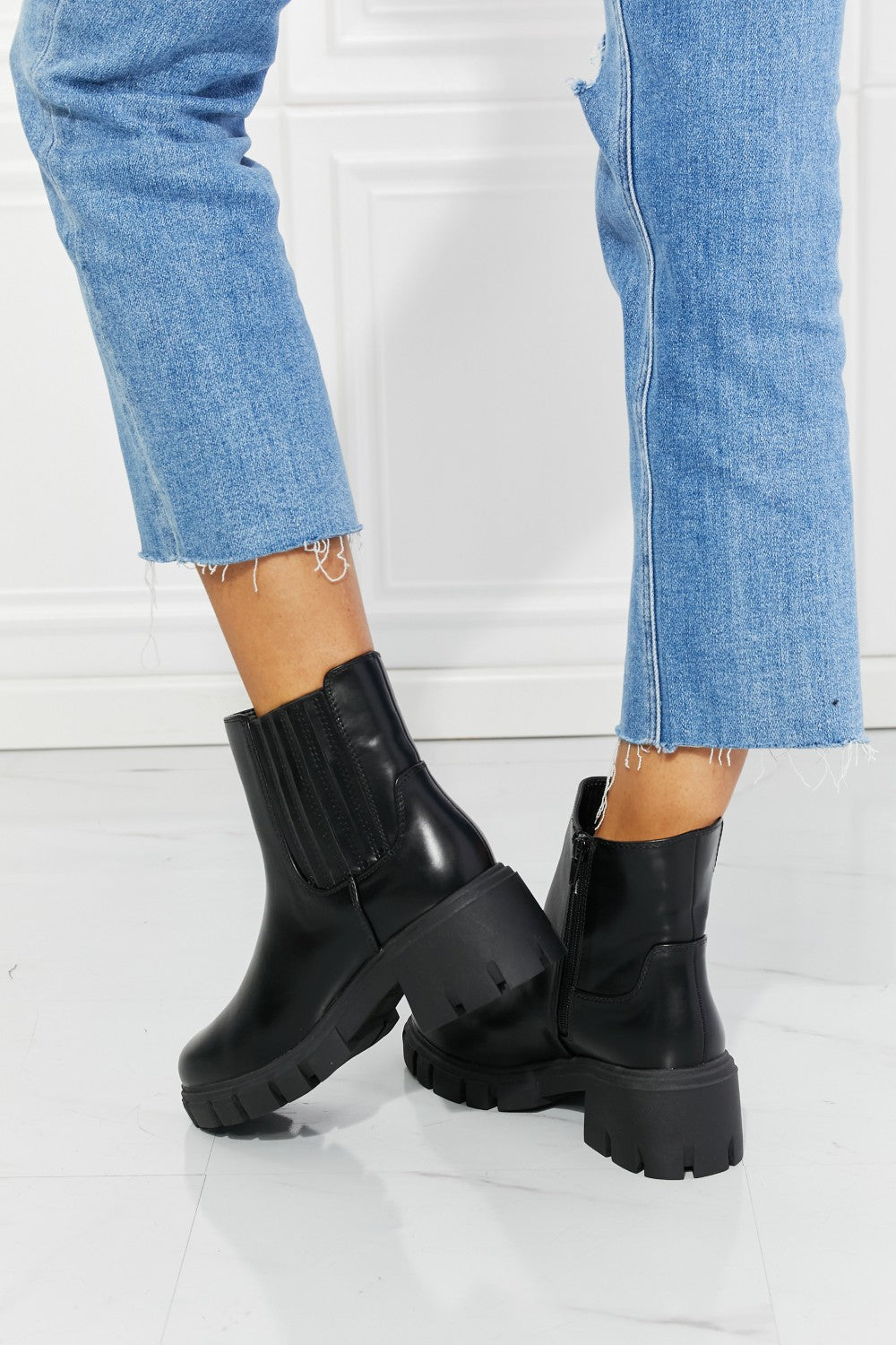 MMShoes What It Takes Lug Sole Chelsea Boots in Black - Liv&Maddie